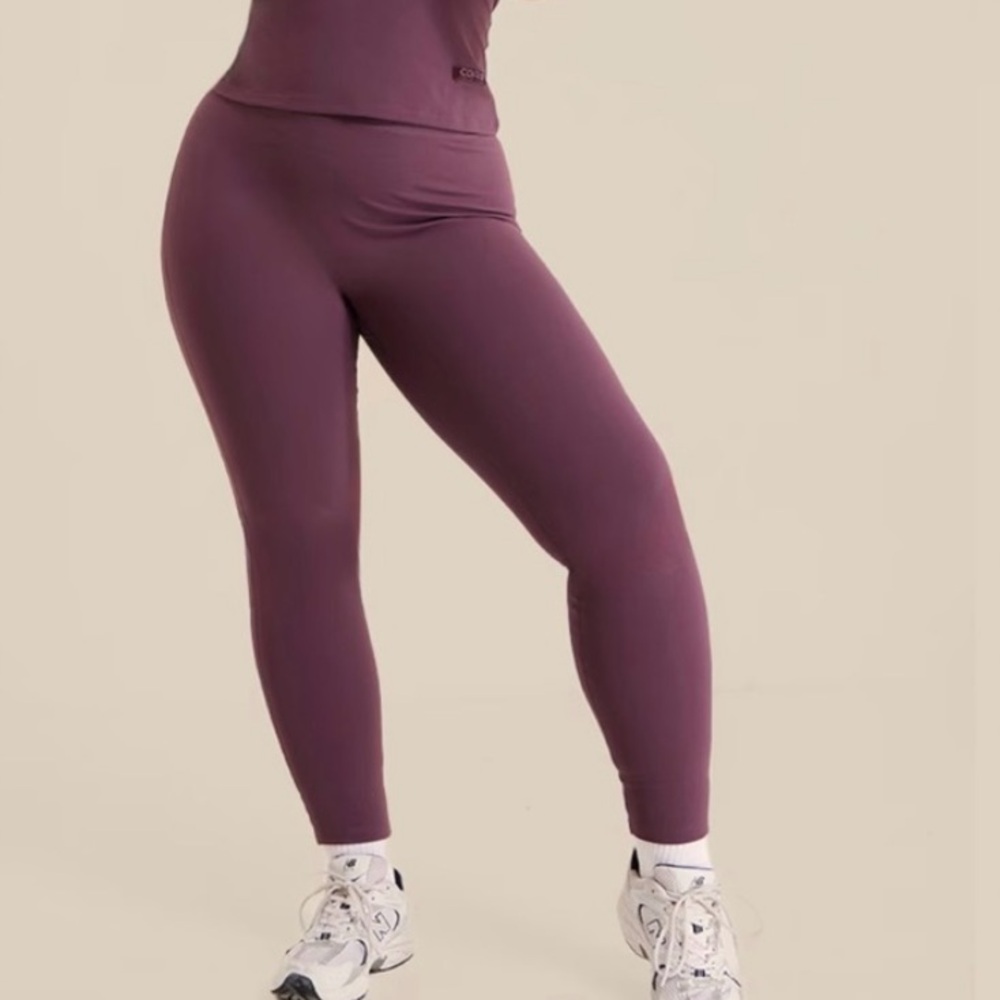 🟠NWT PRETTYLITTLETHING Core Collection Contour Sculpt Leggings in Eggplant Sz 14